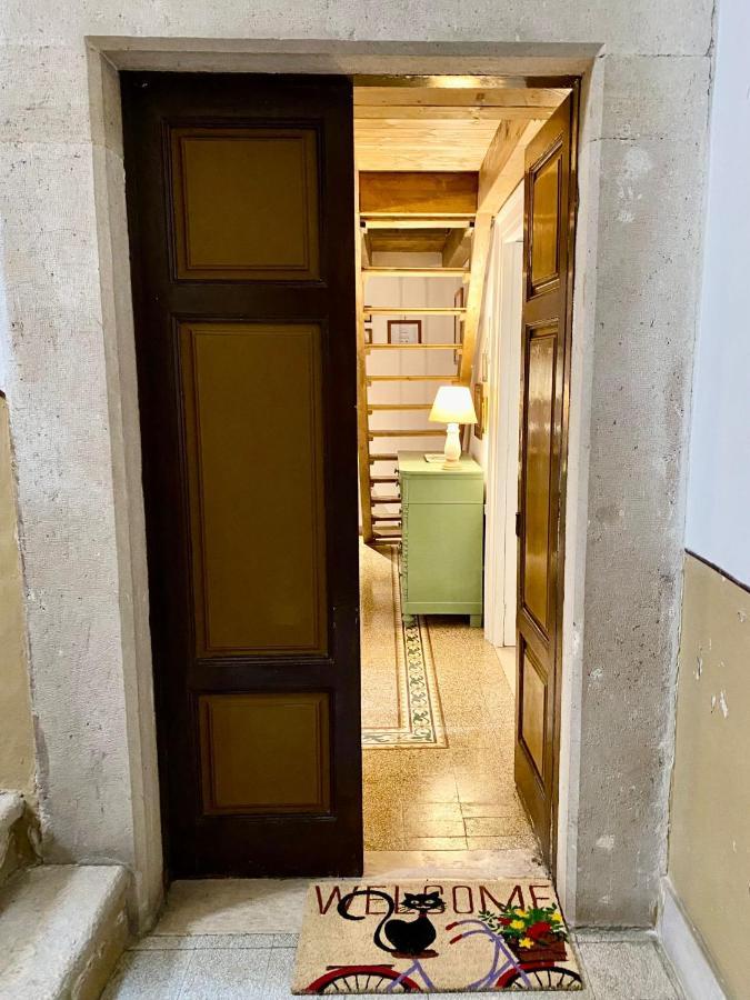 Elena 39 Panzió Trani Kültér fotó
